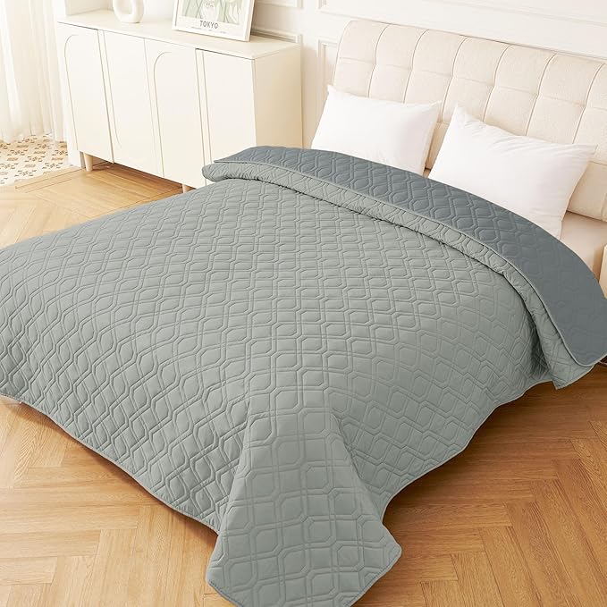 hyha Waterproof Dog Bed Blanket, Soft Dog Bed Cover Pet Blankets, Washable Couch Sofa Cover for Dogs, Reversible Pet Sofa Covers for Furniture (82x82 Inch, Grey/Dark Grey)