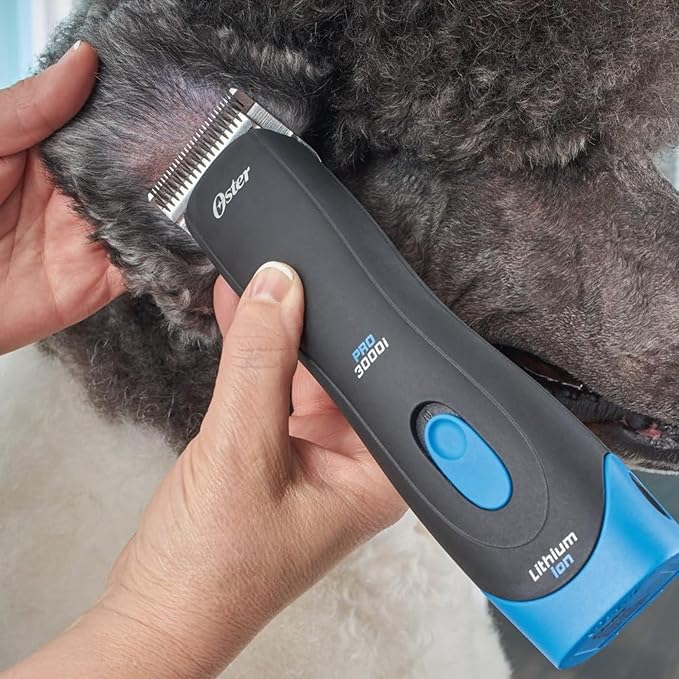 Oster Pro 3000i Cordless Pet Clippers with Size 10 CryogenX Blade (078003-100-000)
