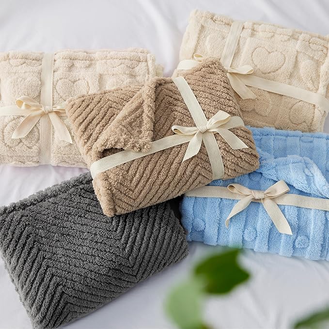 Bedsure Dog Blanket for Large Dogs Washable - Soft Fluffy Puppy Blanket with Premium 300GSM Coral Fleece, Cozy Calming Cat Blankets for Indoor Cats, Fuzzy Pet Blanket for Kitten Doggy, Grey, 40x50IN