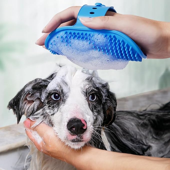 Rubber Pet Bath Brush, Palm-Sized Pet Brush, Pet Hair Removal Tool, Dog Brush, Cat Brush, Soft Elastic Pet Brush Will NOT Hurt Pets, 2 Piece (Red/Blue)