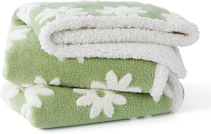 Lesure Waterproof Dog Blanket for Large Dogs - Washable Double Sided Dog Blankets with Warm Jacquard Shag and Soft Sherpa Fleece, Pet Cat Blanket for Queen Bed Protection, 3D Textured Flower, Green