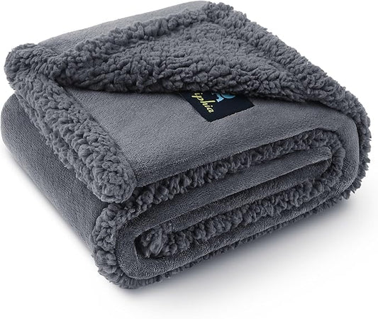 Waterproof Pet Blanket, Liquid Pee Proof Dog Blanket for Sofa Bed Couch, Reversible Sherpa Fleece Furniture Protector Cover for Small Medium Large Dogs Cats, Dark Gray King Size（100" x 85"）